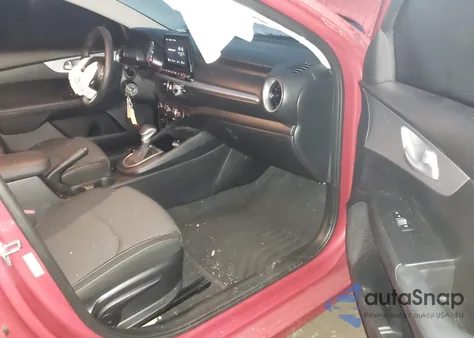 2023 Kia Forte Lxs z USA, uszkodzony, nr VIN 3KPF24AD5PE627131